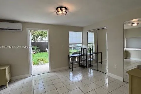 1617 NW 8th St # B, Miami FL 33125