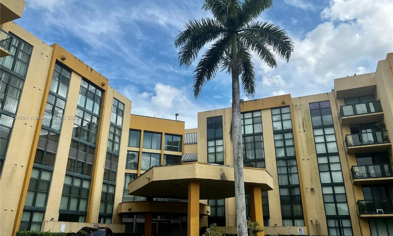 11790 SW 18th St # 3, Miami FL 33175