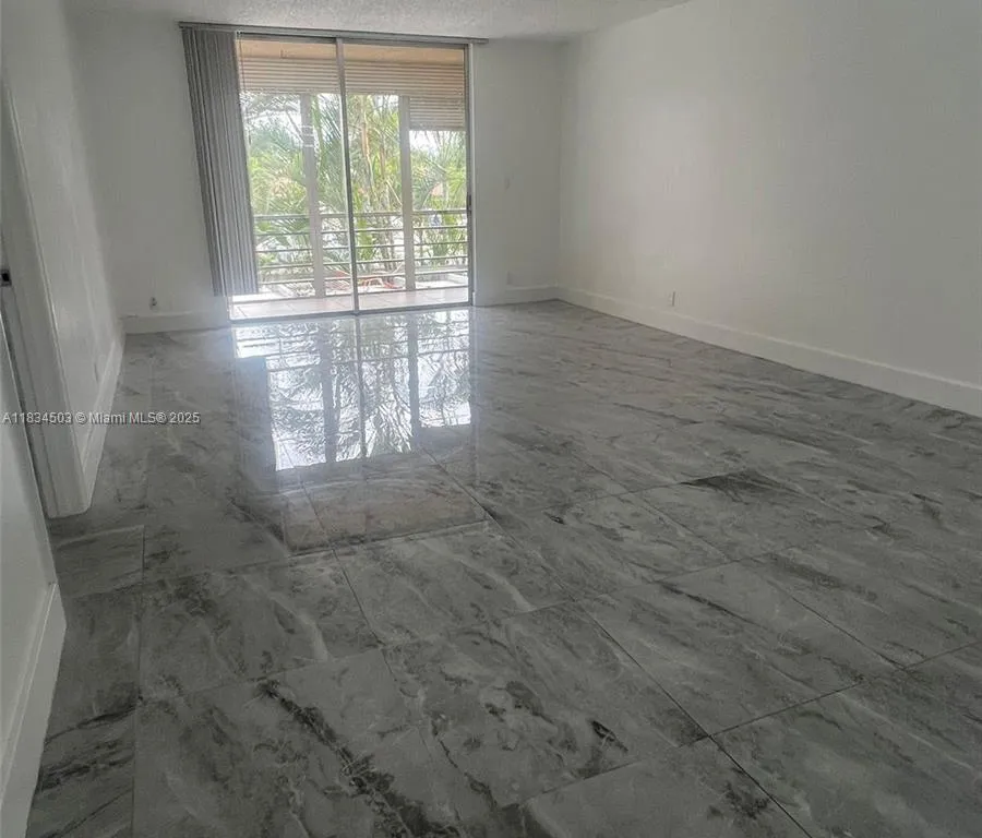 406 NW 68th Ave # 215, Plantation FL 33317