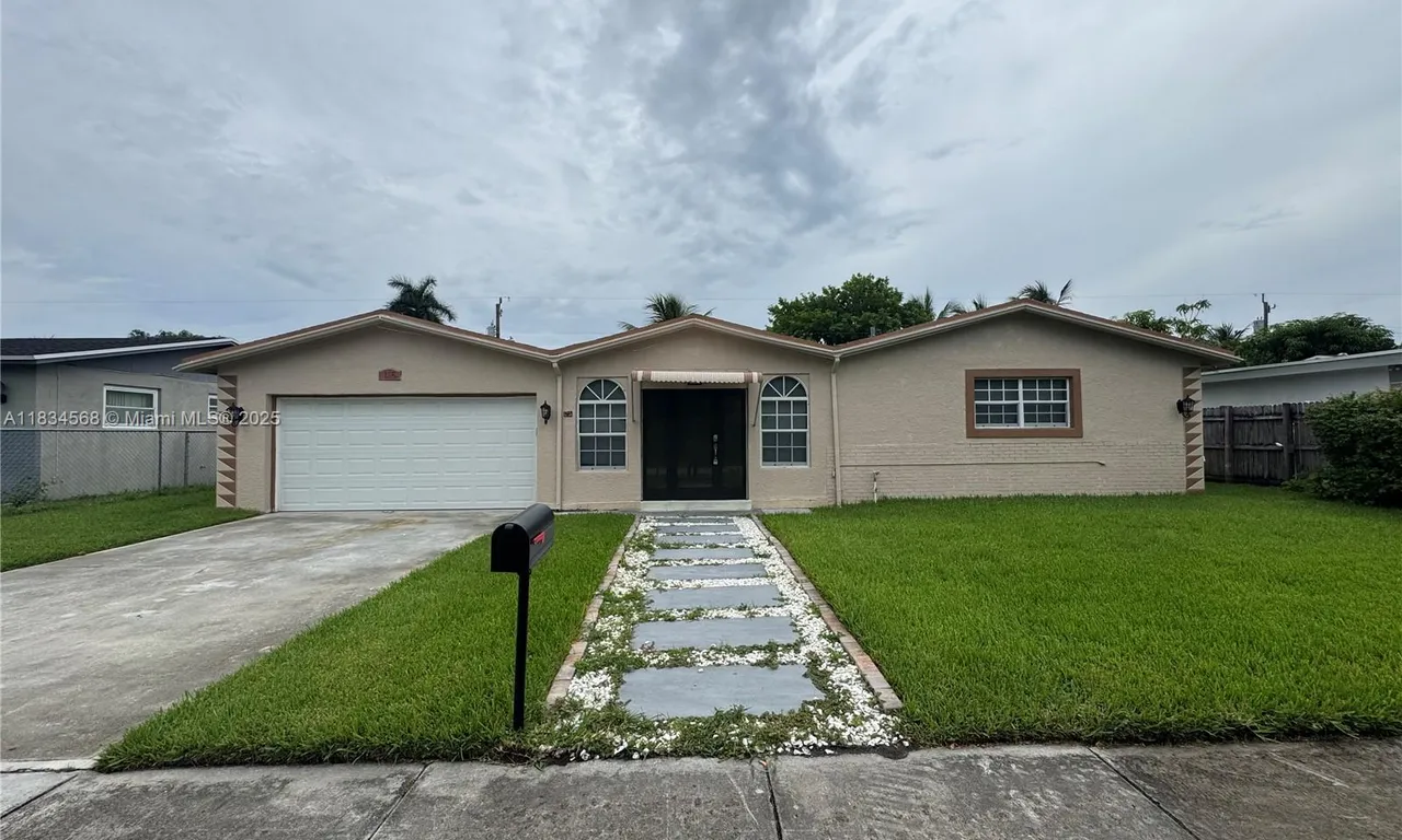 115 Sierra Dr, Miami FL 33179