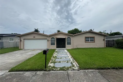 115 Sierra Dr, Miami FL 33179