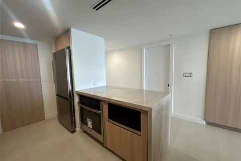 1717 N Bayshore Dr # 2539, Miami FL 33132