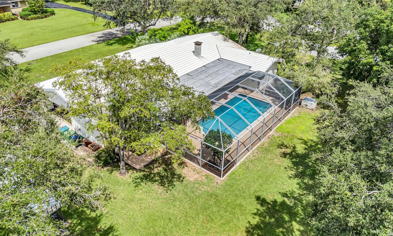 14921 SW 72nd Ct, Palmetto Bay FL 33158