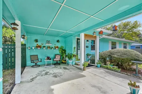 2921 Searchwood Dr, Jacksonville FL 32277