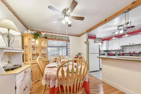 2921 Searchwood Dr, Jacksonville FL 32277