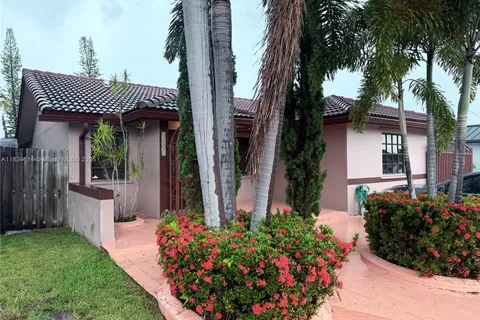 5881 SW 147th Ct, Miami FL 33193