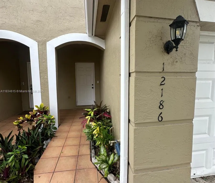 12186 SW 5TH CT # 12186, Pembroke Pines FL 33025