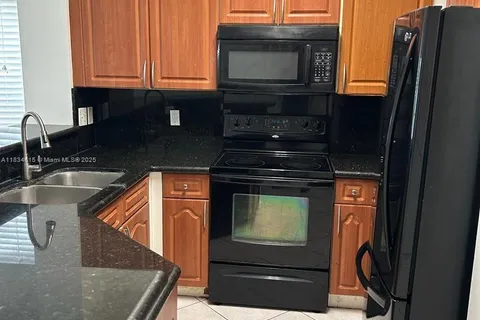 12186 SW 5TH CT # 12186, Pembroke Pines FL 33025