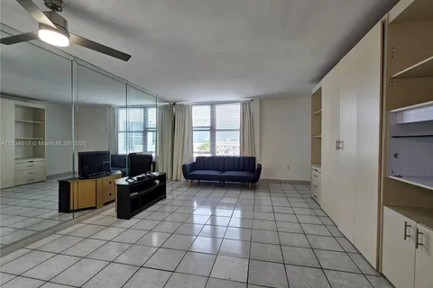 2899 Collins Ave # 534, Miami Beach FL 33140