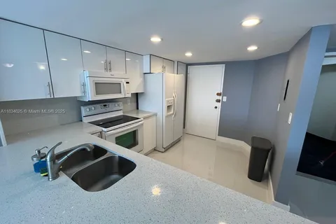 1351 NE Miami Gardens Dr # 422E, Miami FL 33179
