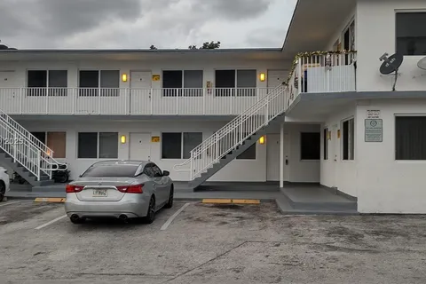 101 NW 29th Ave # 3, Fort Lauderdale FL 33311