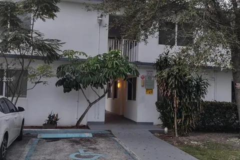 101 NW 29th Ave # 3, Fort Lauderdale FL 33311