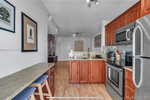 2575 SW 27th Ave # 507, Miami FL 33133