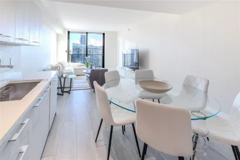 55 SW 9th St # 3404, Miami FL 33130
