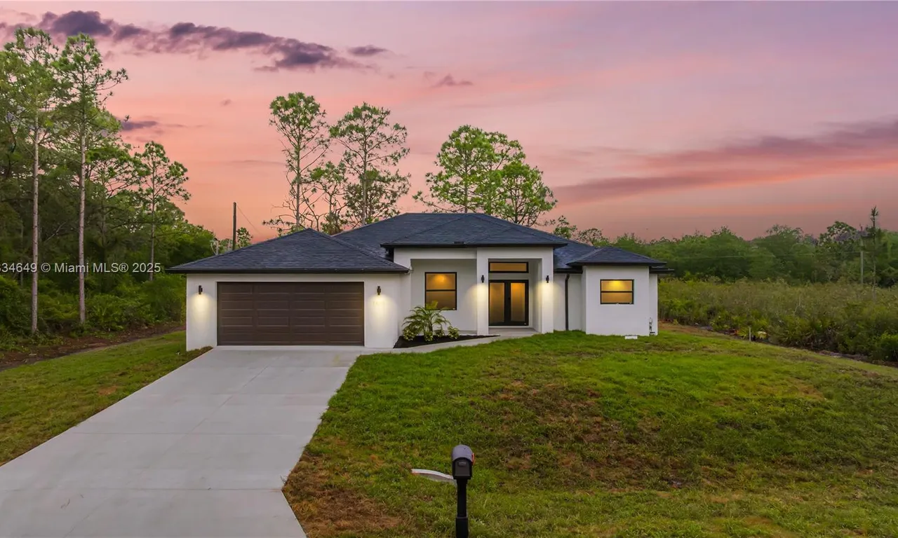 1611 Prospect Ave, Lehigh Acres FL 33972
