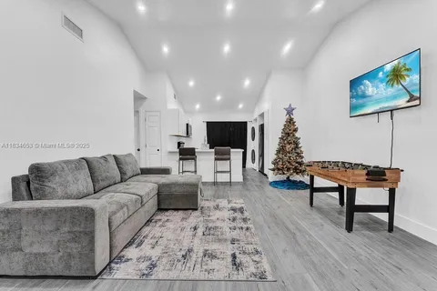 20328 NW 33rd Ave, Miami Gardens FL 33056