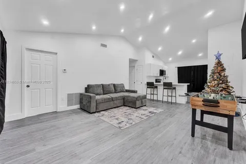 20328 NW 33rd Ave, Miami Gardens FL 33056