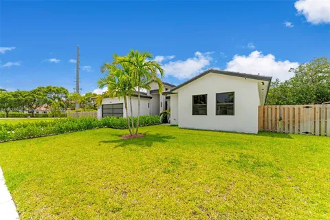 8220 SW 193rd Terrace, Cutler Bay FL 33157
