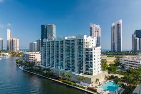 18100 N Bay Rd # 709, Sunny Isles Beach FL 33160