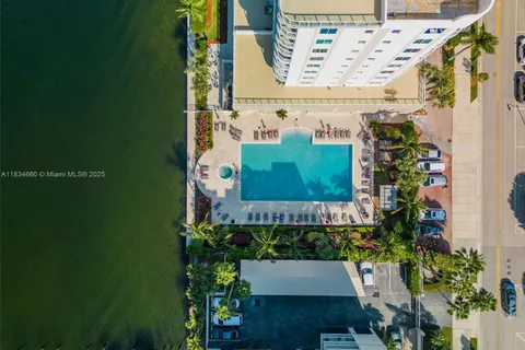 18100 N Bay Rd # 709, Sunny Isles Beach FL 33160