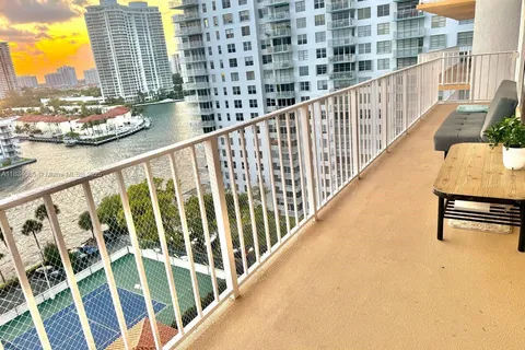 290 174th St # 1208, Sunny Isles Beach FL 33160