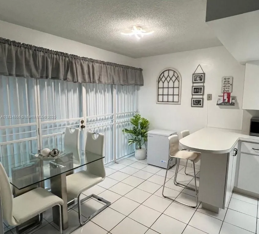 9370 W Flagler St # 104B, Miami FL 33174