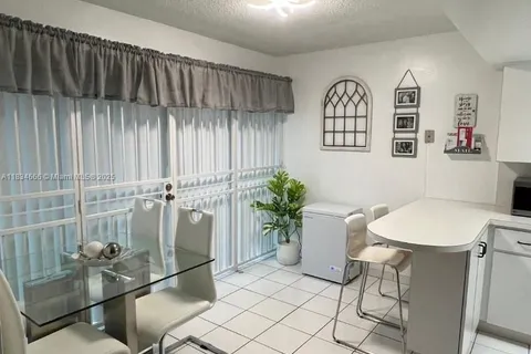 9370 W Flagler St # 104B, Miami FL 33174