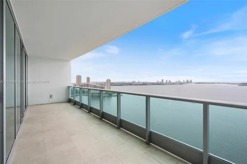 1331 Brickell Bay Dr # 2705, Miami FL 33131