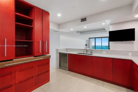 1331 Brickell Bay Dr # 2705, Miami FL 33131