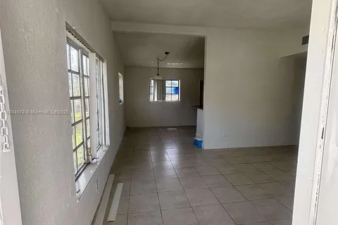2325 Hope St, Hollywood FL 33020