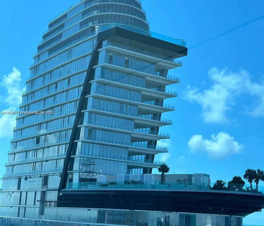 300 Biscayne Boulevard # 2709W, Miami FL 33131
