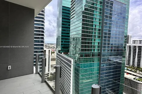 300 Biscayne Boulevard # 2709W, Miami FL 33131