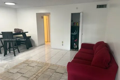 1425 Arthur St # 302A, Hollywood FL 33020