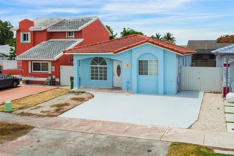 1382 SE 11th Pl # 1382, Homestead FL 33035