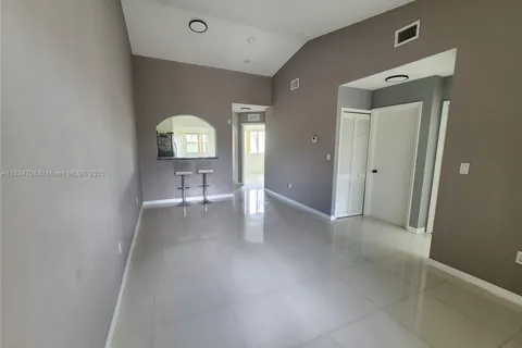 3395 NE 9th Dr # 203, Homestead FL 33033