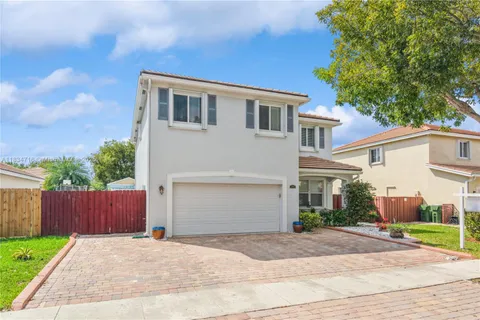 3076 SE 4th Ct, Homestead FL 33033
