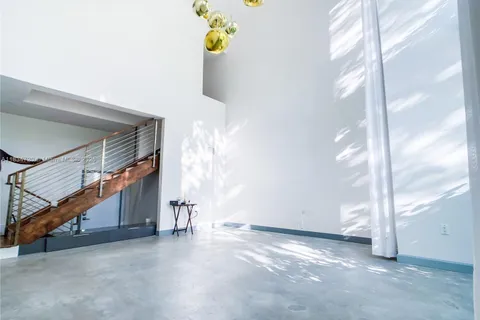 163 N Shore Dr # 5, Miami Beach FL 33141