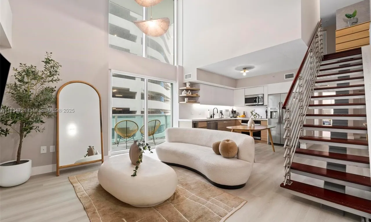 41 SE 5th St # 501, Miami FL 33131