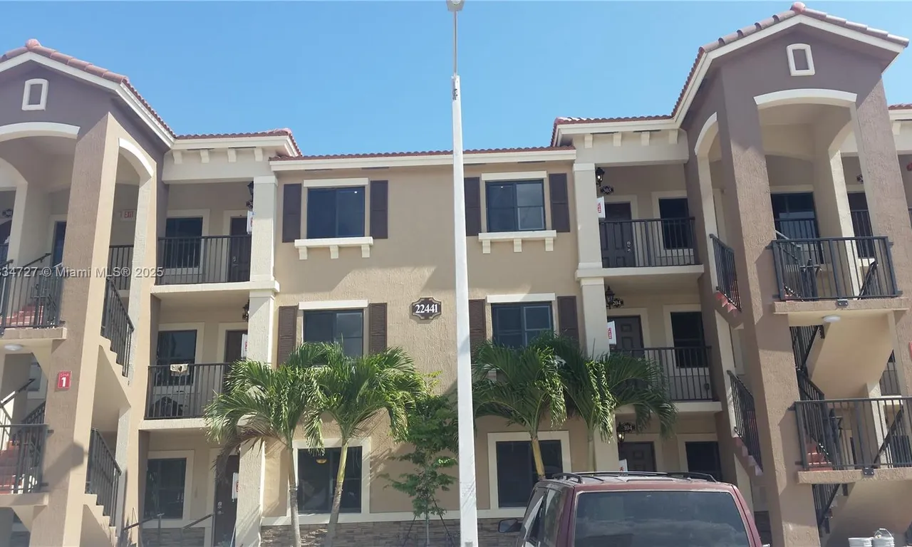 22441 SW 88th Pl # 5, Cutler Bay FL 33190