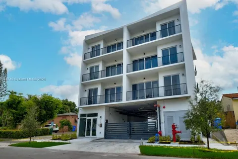 2010 SW 25th Ter # 206, Miami FL 33133