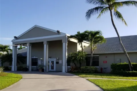 889 Hamilton Dr # 889I, Homestead FL 33034