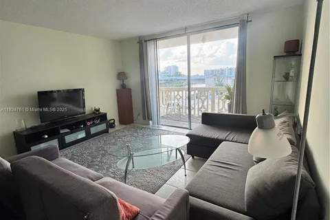 1817 S Ocean Dr # 419, Hallandale Beach FL 33009