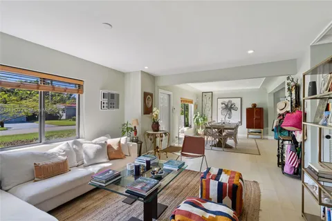 155 NW 86th St, El Portal FL 33150