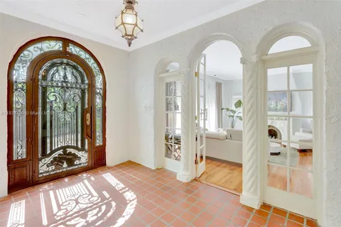 1231 Columbus Blvd., Coral Gables FL 33134