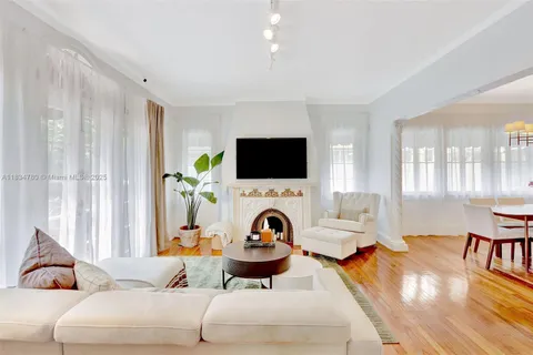 1231 Columbus Blvd., Coral Gables FL 33134