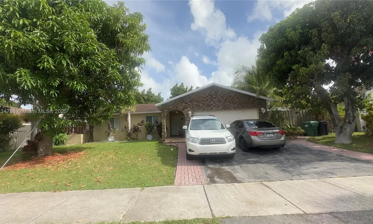 13212 SW 262nd Ter, Homestead FL 33032