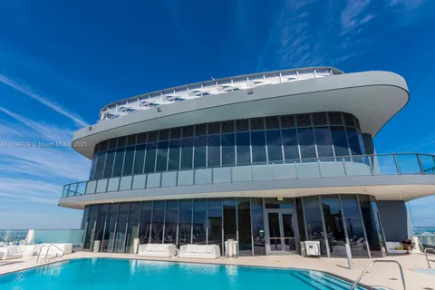 1000 Brickell Plz # 3204, Miami FL 33131