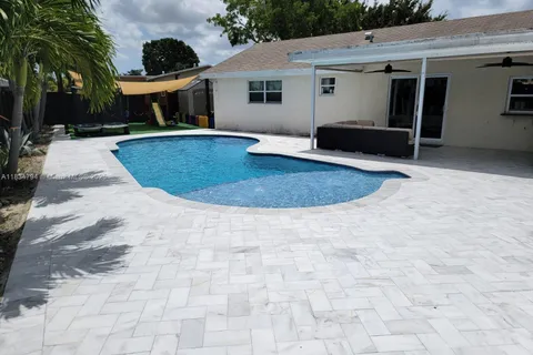 12041 NW 34th Pl, Sunrise FL 33323
