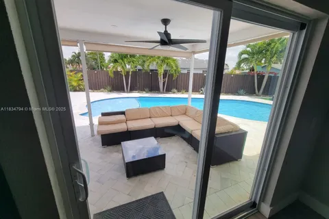 12041 NW 34th Pl, Sunrise FL 33323