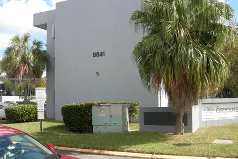 8841 W Flagler St # 103, Miami FL 33174